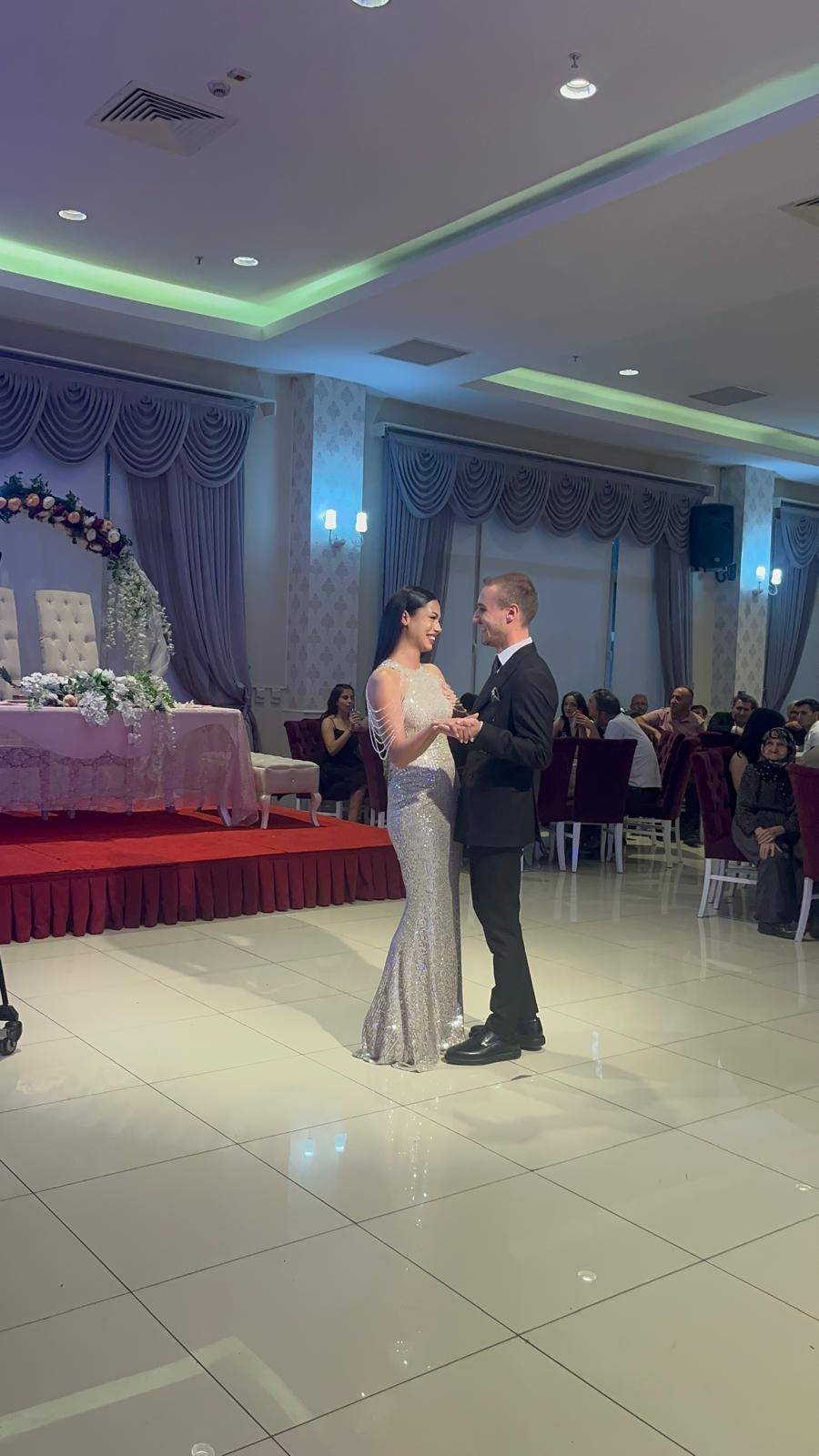 Ezgi ile Deniz nişanlandı 3